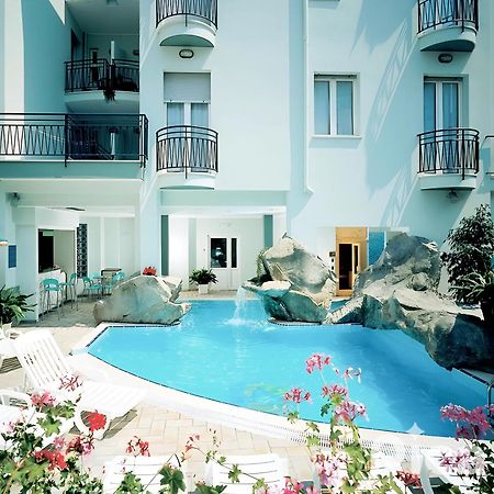 Residence Le Vele Cattolica Exterior photo