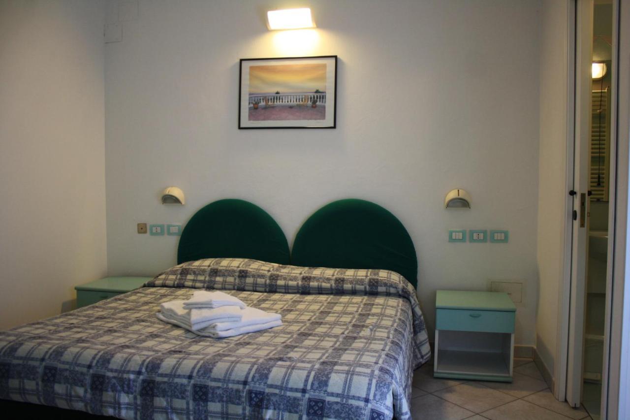 Residence Le Vele Cattolica Exterior photo
